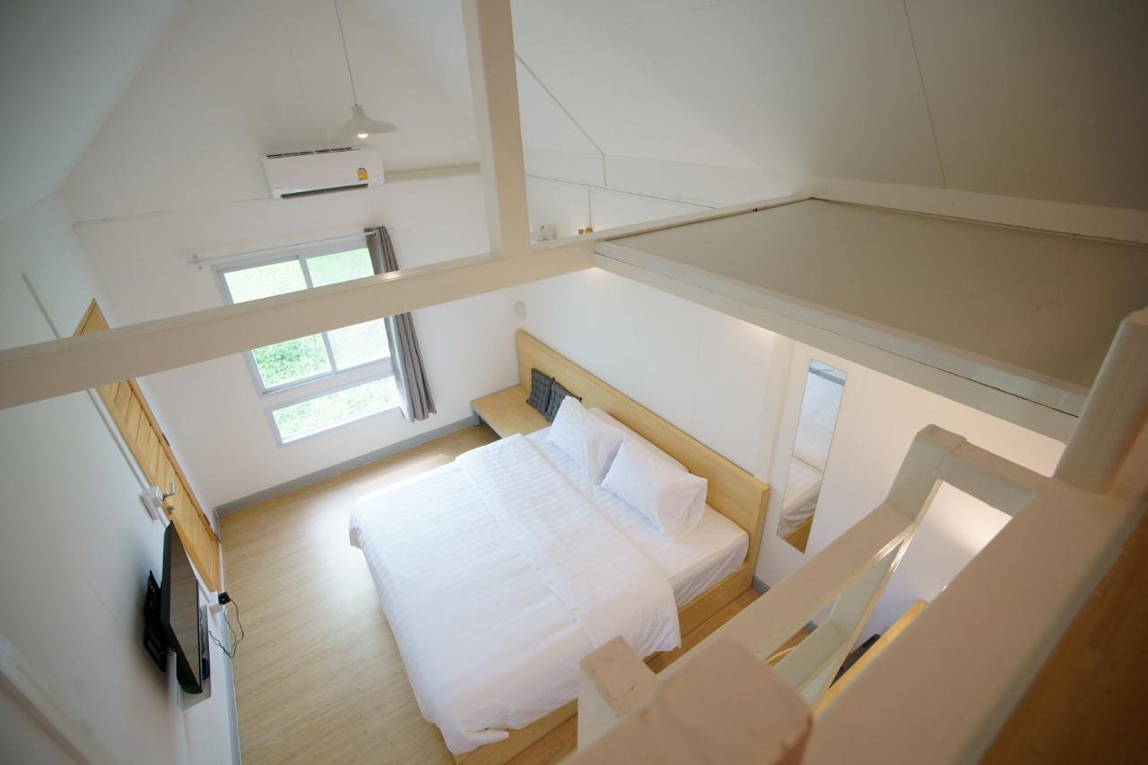 Barn Sampran Resort บ้านสามพรานรีสอร์ท Nakhon Pathom Exteriör bild