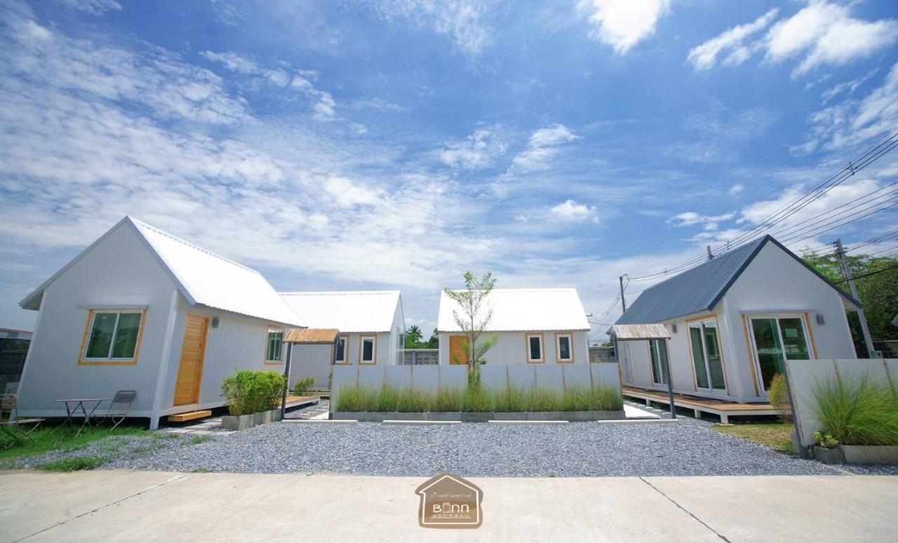 Barn Sampran Resort บ้านสามพรานรีสอร์ท Nakhon Pathom Exteriör bild